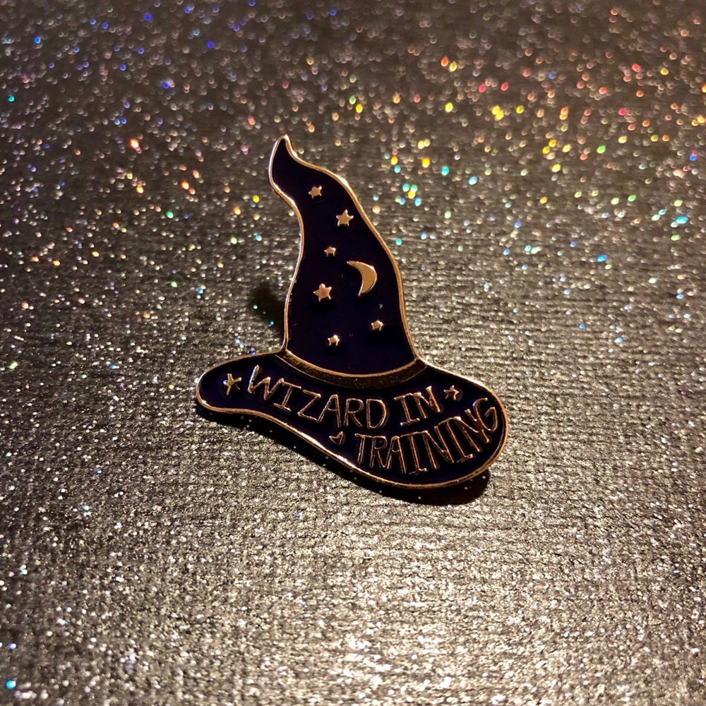 Wizard In Training Pin - Picture 2 of 3